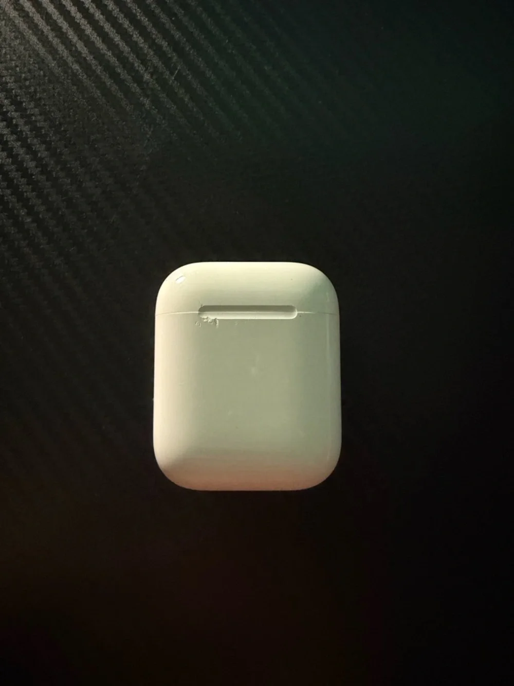 Apple White Wireless Earbuds Charging Case